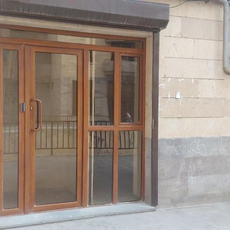 Mandarin Hotel Yerevan Exterior photo